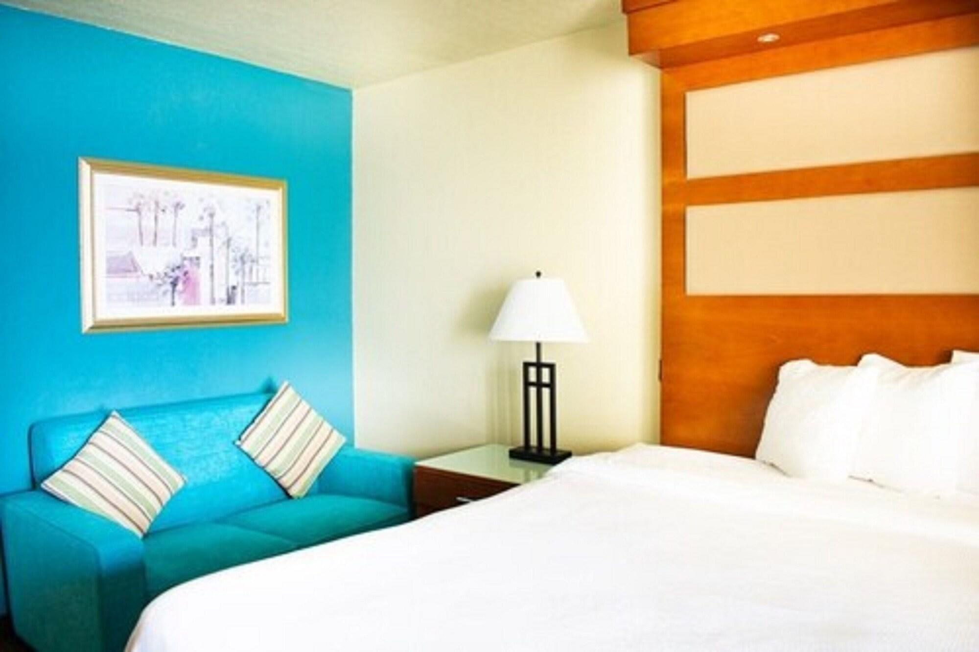 Punta Gorda Waterfront Hotel & Suites Buitenkant foto